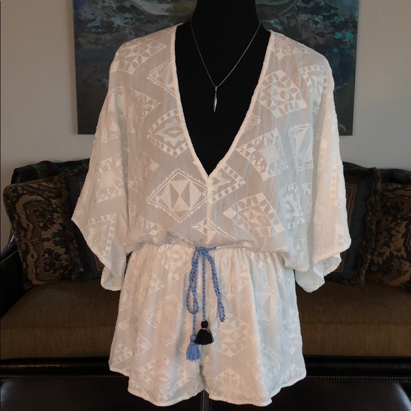 Patterned White Romper - Picture 1 of 8